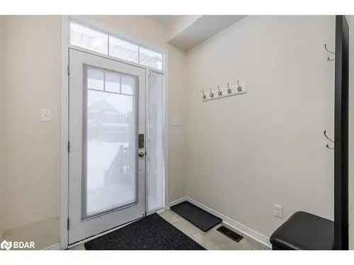2 Storey Townhome in Collingwood, 3 Beds, 3 Baths