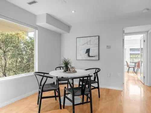 2 Level Townhome Lower Lonsdale 2 Beds 1200 sq ft