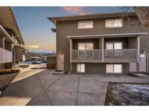 Townhouse For Sale In Bowness, Calgary, Alberta