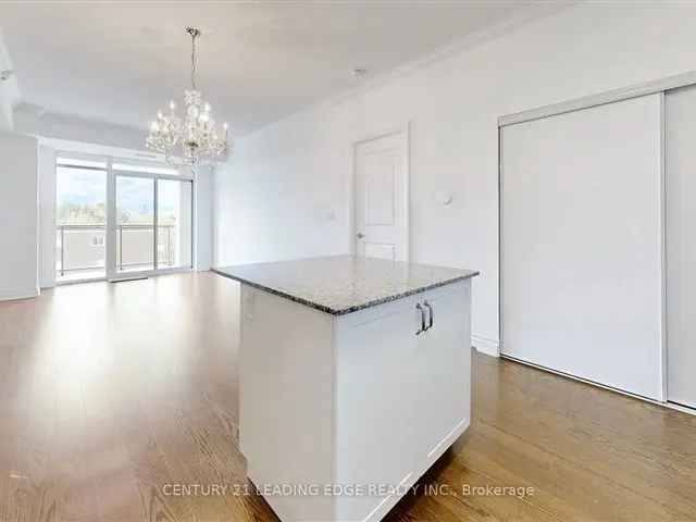 Spacious 2+Den Suite in Markham Village with Panoramic Views