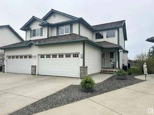 Duplex For Sale in Blackburn Ravine Edmonton