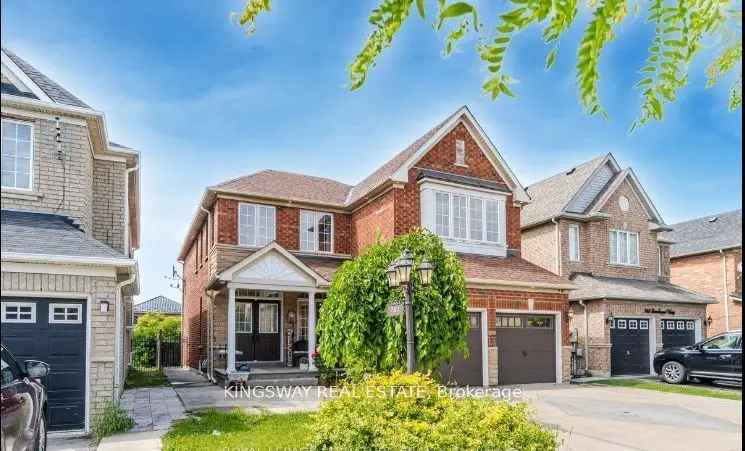 Gorgeous 4-Bedroom Home in Mississauga - 3800 sq ft - Pool - Finished Basement