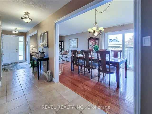 Stoney Creek Mountain 4-Level Backsplit - 4 Beds, 2 Baths, 3000 Sq Ft