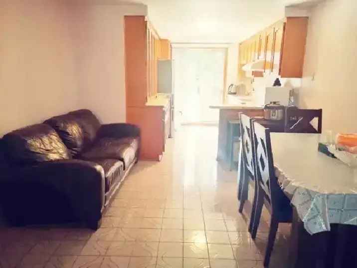 Room For Rent Near Angrignon Metro