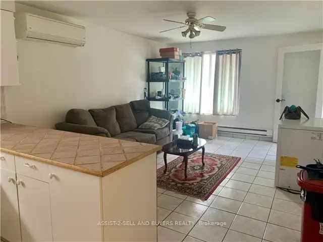 2 Bedroom Home Near Schools and Shopping