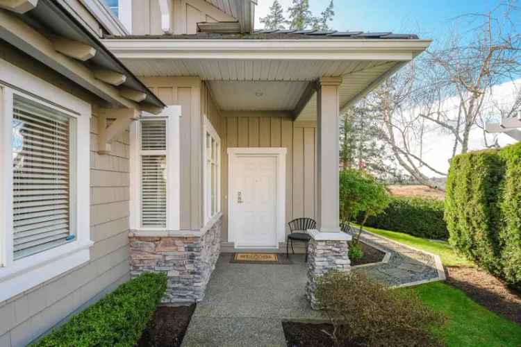 Hazelmere Village Townhome 4 Beds 35 Baths Double Garage Family Home