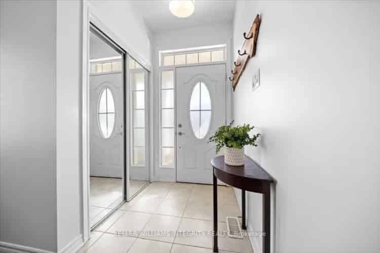 House For Sale , 542, Dundonald Drive, Ottawa, Ontario