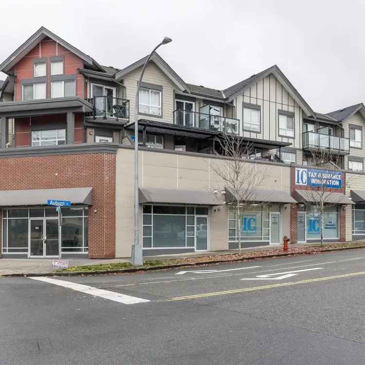 Retail for lease in Clearbrook with spacious corner unit features