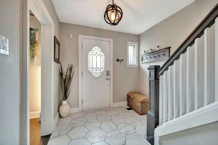 1.5 Storey Home in Hamilton's Stinson Neighbourhood