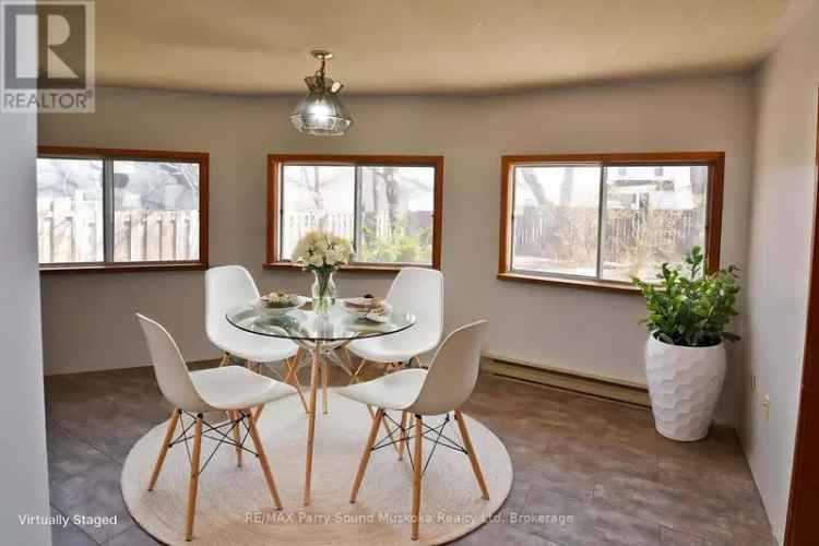 Unique Custom Duplex in Parry Sound