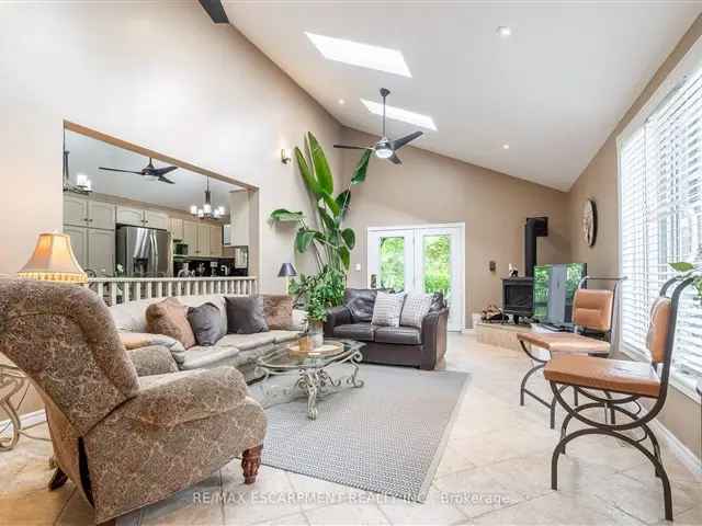 House For Sale in 956, Lynden Road, Hamilton, Ontario