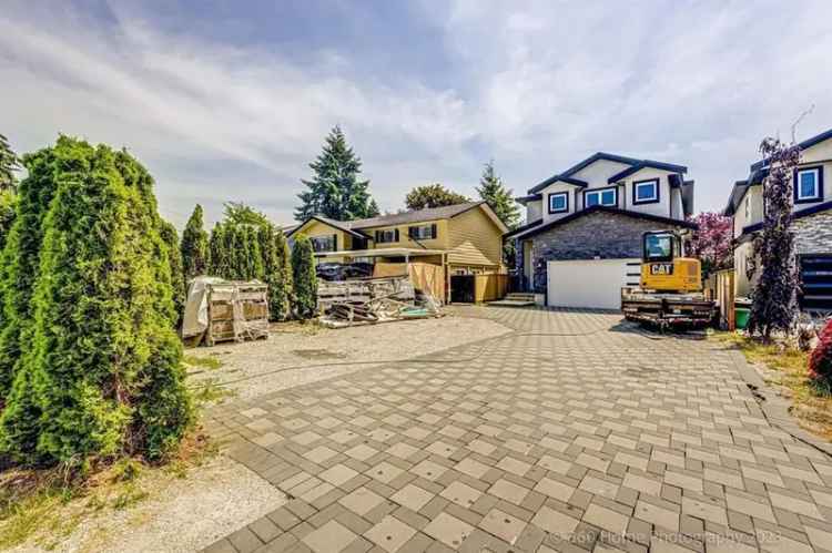 7 Bedroom 6 Bath House North Delta Family Home