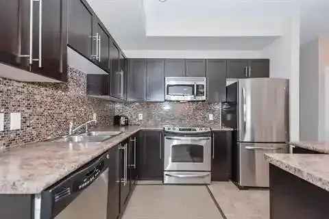 74 Cardigan Street Townhouse Guelph - Modern Spacious Home
