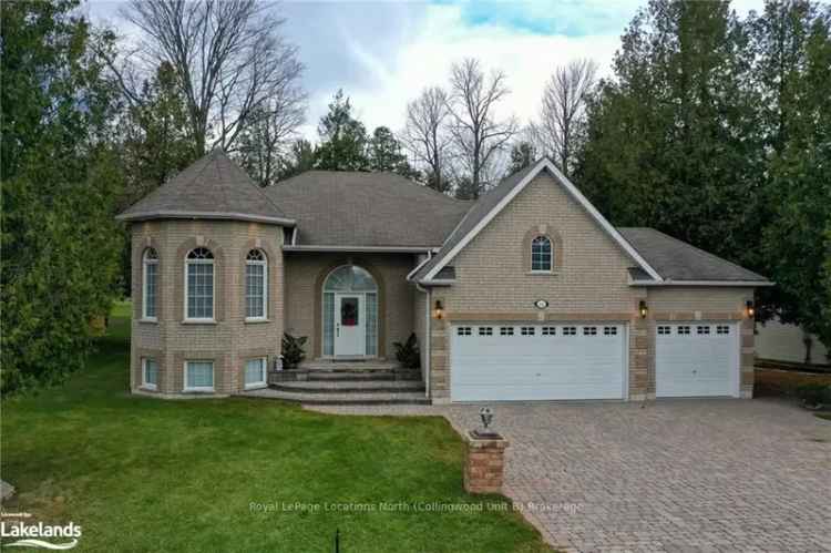 House For Sale in Wasaga Beach, Ontario