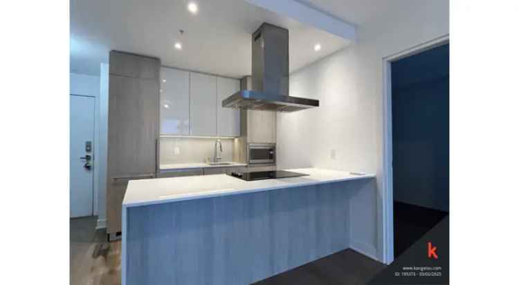 Rent 2 Bedroom Apartment in Montreal with Modern Finishes and View