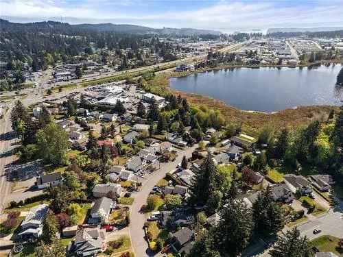 4 Bedroom Family Home near Diver Lake Nanaimo