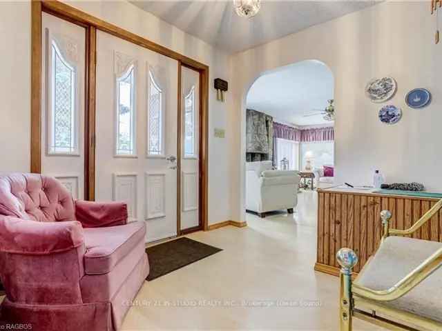 House For Sale in Sauble Beach, Ontario