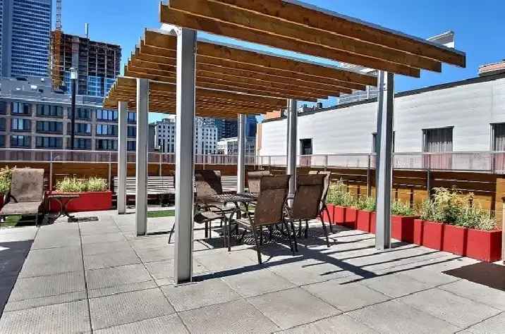 Furnished condo near McGill metro in the heart of downtown