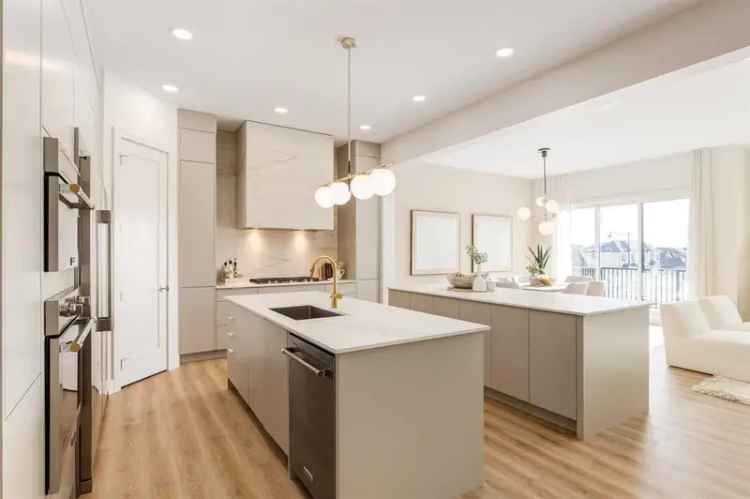 House For Sale in Calgary, Alberta