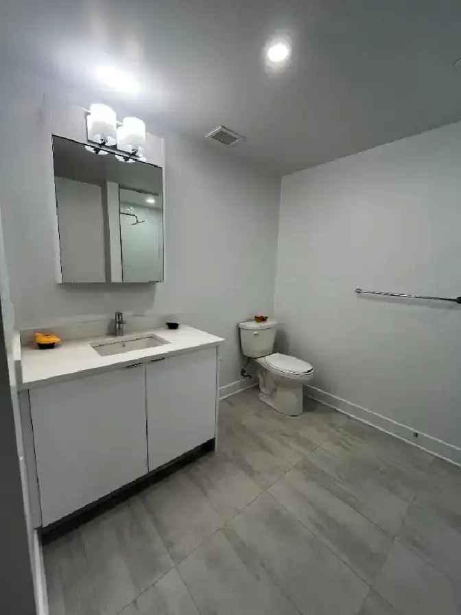 Fully furnished brand new apartment for rent - 180 George St.