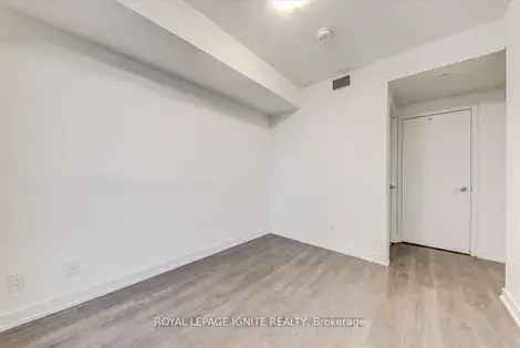 2 Bed 2 Bath Luxury Condo Suite in Toronto