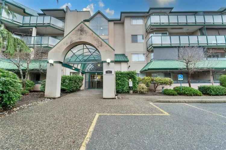 Condo For Sale in Abbotsford, British Columbia