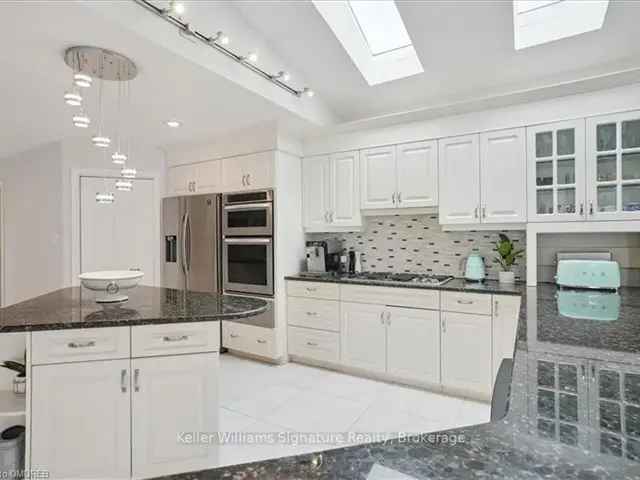 West Burlington Bungalow: 3740 Sq Ft, Pool, In-Law Suite