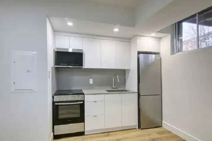 One Bedroom Apartment Near UDEM - Renovated