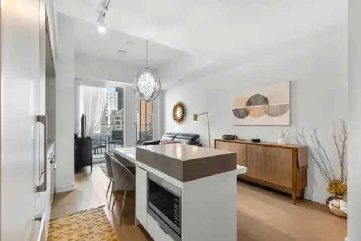 Downtown Montreal Luxury Condo with Private Terrace