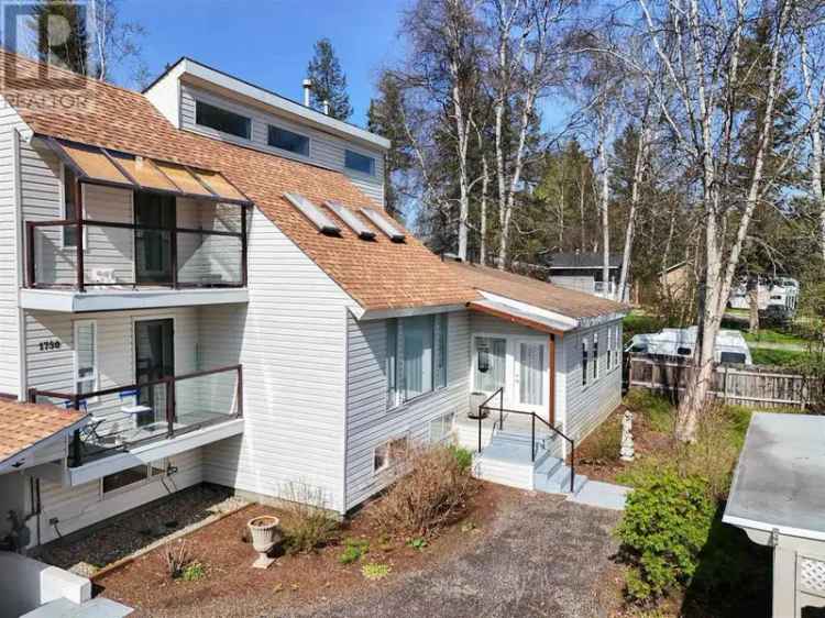 6-Bedroom Custom Home near Dragon Lake