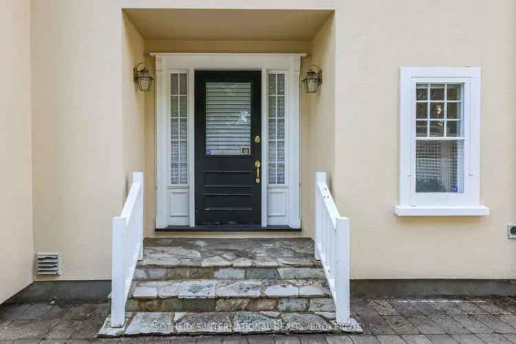 Buy Luxurious Home with Apartment in Historic Old Town Niagara-on-the-Lake