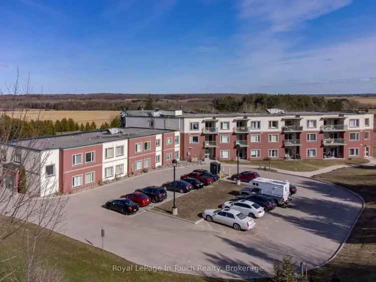 888 sq ft 1-Bedroom Condo in Tiny Township Retirement Community