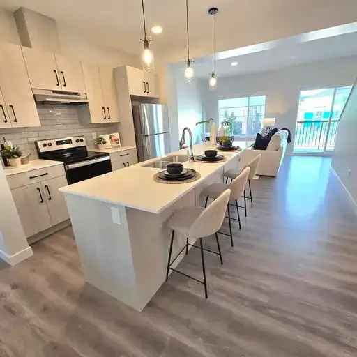 Rent Luxury Townhouse Units in North East Edmonton with Double Garage