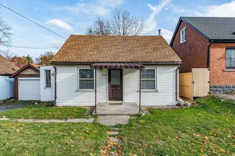 House For Sale in Hamilton, Ontario