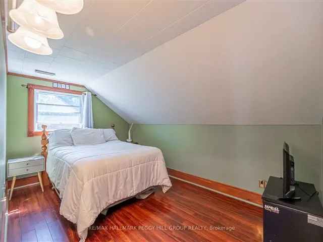 House For Sale in New Tecumseth, Ontario