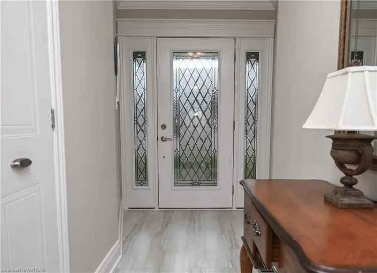 House For Sale in 11, McDonald Court, Tillsonburg, Ontario