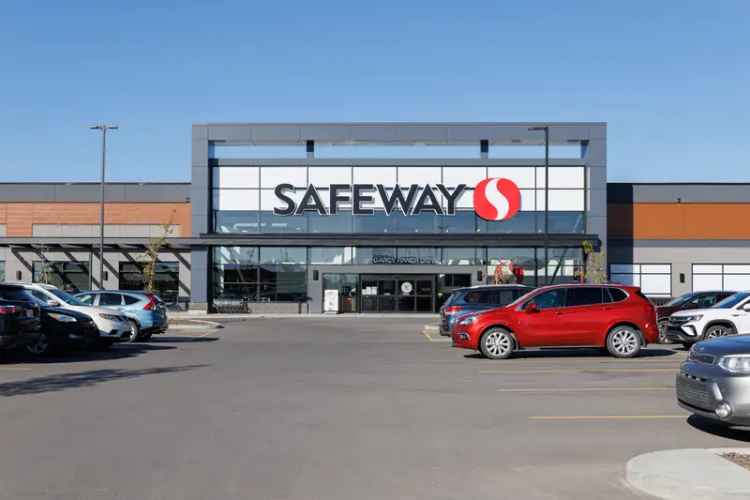 Commercial property For Rent in Okotoks, Alberta