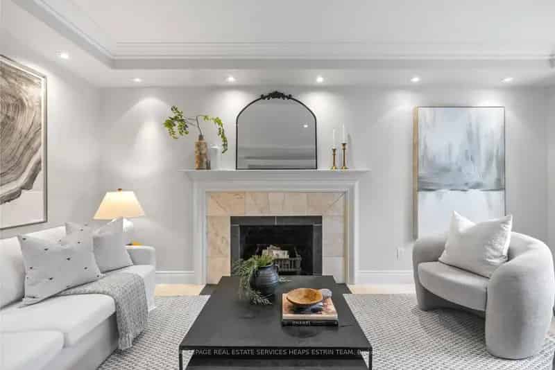 Luxury 4+1 Bedroom Home in South Leaside