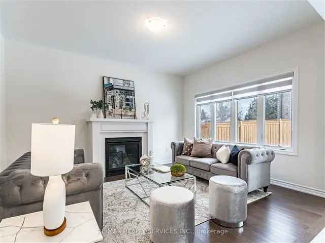 House For Sale in Oshawa, Ontario