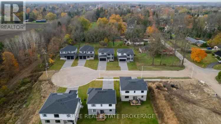 Buy Newly Built Home with Modern Features in Parkhill