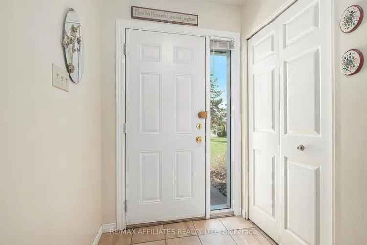 Perth Shire Bungalow Condo - Updated & Maintained