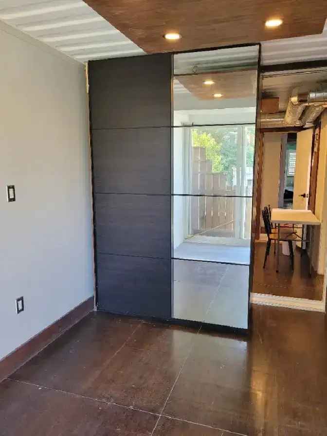 Toronto 2 bedroom 1 bathroom unit for $2450