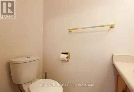 4 Bedroom 302m² Mississauga Apartment - Move In Ready