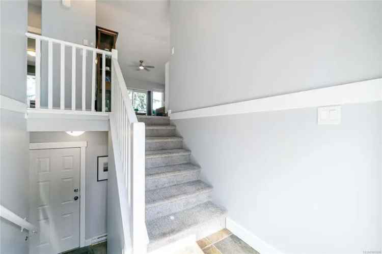 Spacious 4-Bedroom Townhome in Ladysmith Family Friendly Complex