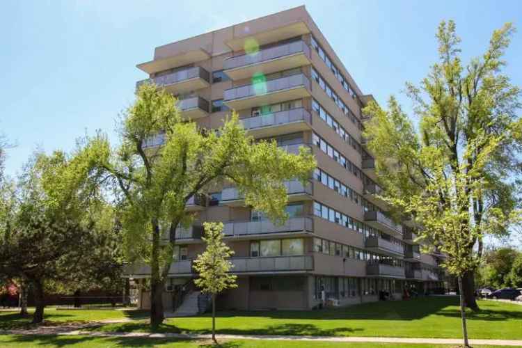 8-Storey Apartment Building in Parkwood Toronto