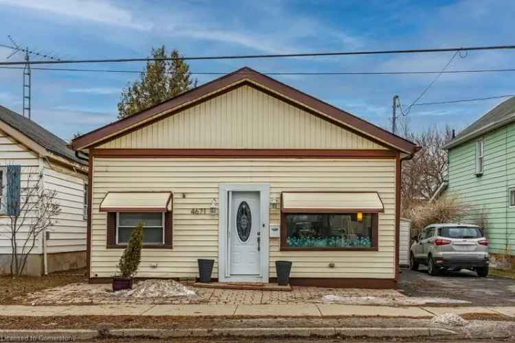 Charming Downtown Niagara Falls Home - Near Parkway & GO Station