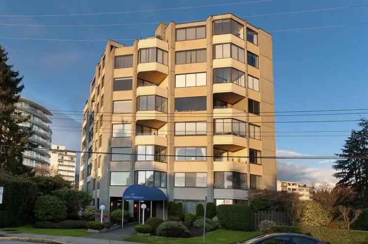 Dundarave Condo for Sale Ocean Terrace 2 Beds 2 Baths Water Views