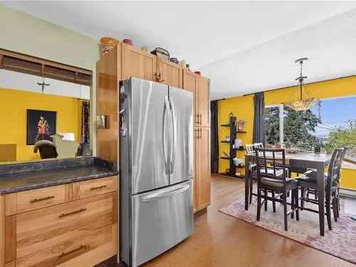 2 Bed 2 Bath Home with Bonus Studio Hammond Bay Nanaimo