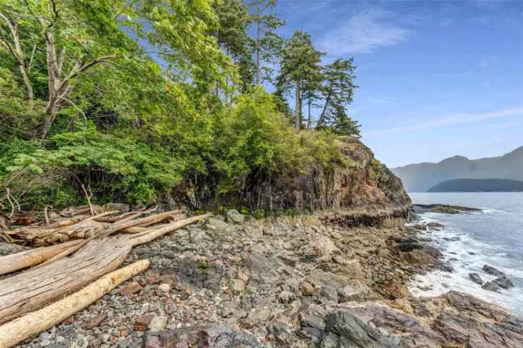 A $3,500,000.00 House with Acreage with 4 bedrooms in Bowen Island, Bowen Island