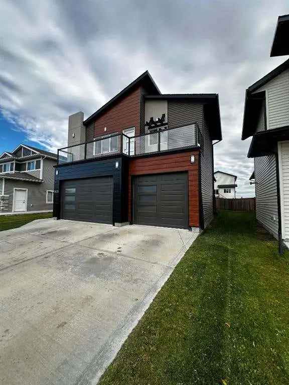 Buy Contemporary Modified Bi-Level Home in Copperwood with Chef's Kitchen